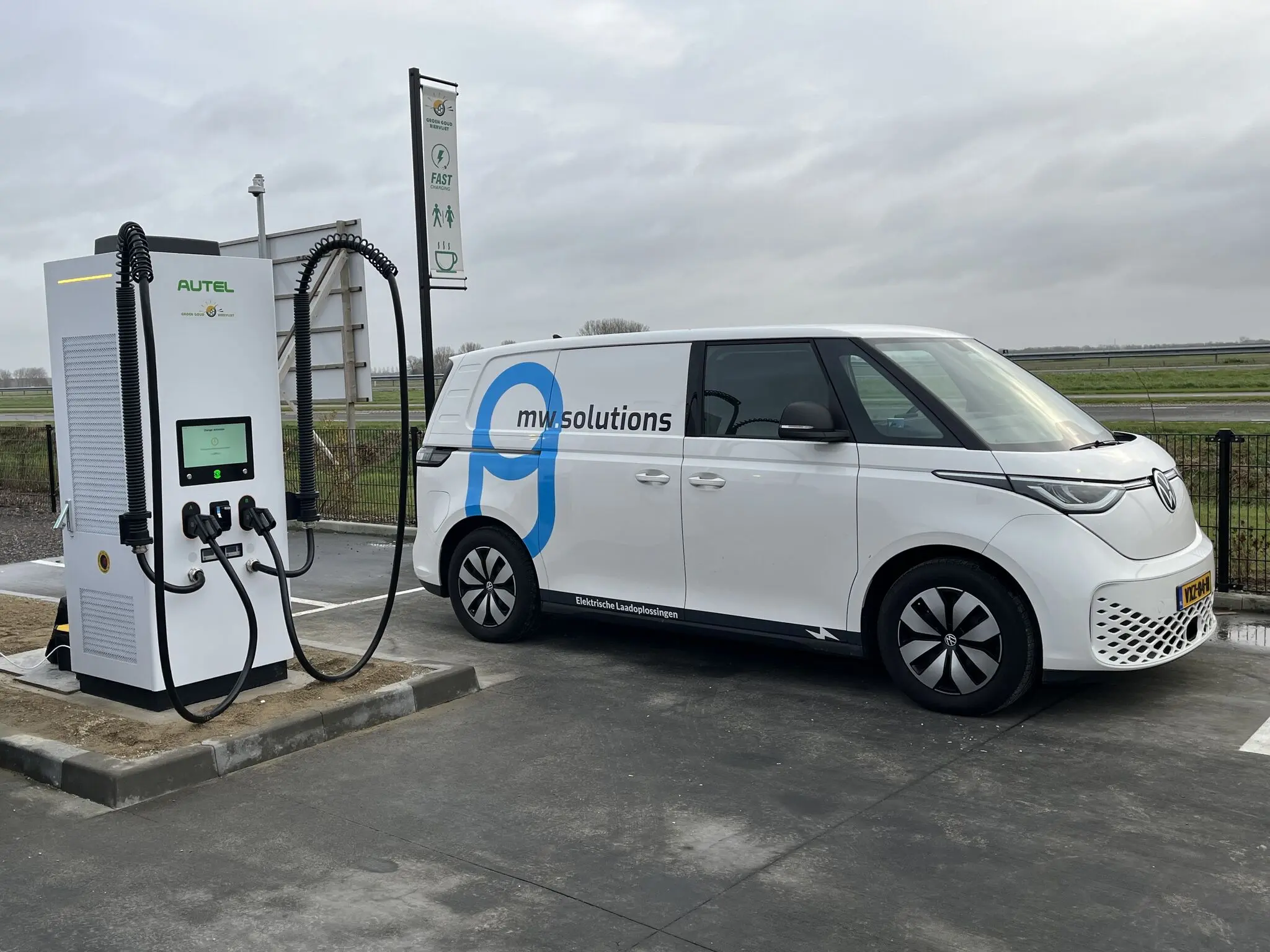 MaxiCharger DH480 - Pohled 3